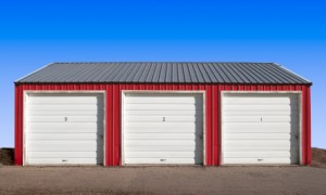 Lock-up your clutter! Self storage in lock-up garages